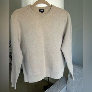 Uniqlo Men's Light Tan Crewneck Sweater
